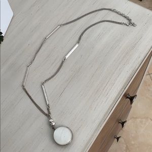 Lucky Brand 2sided pearlized pendant!